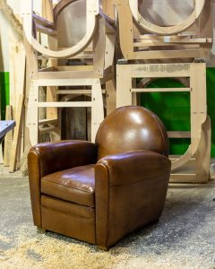 fauteuil-cuir-patine-atelier-gru