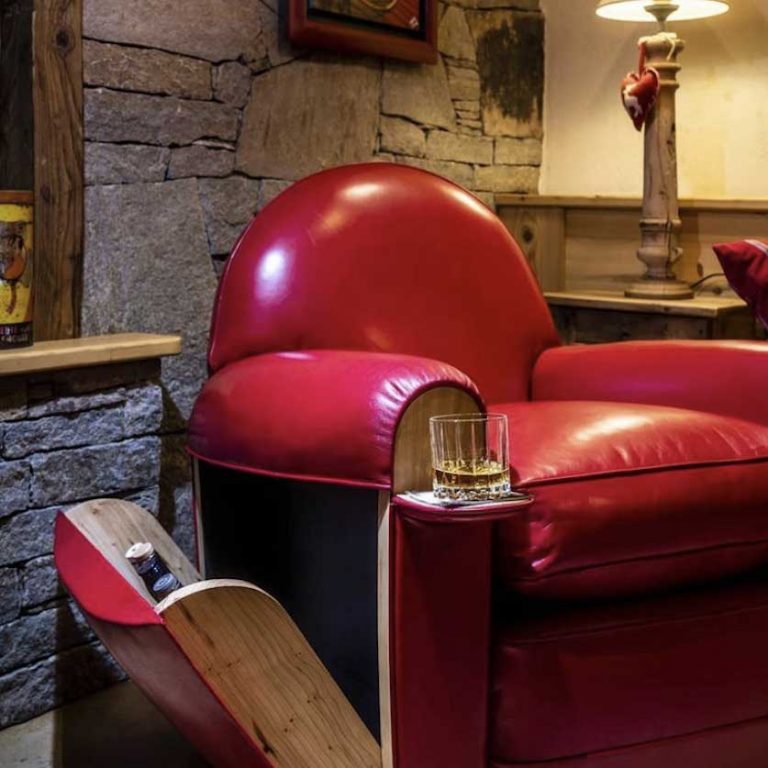 fauteuil-club-bar-chalet-mounier-ski-montage-les-arcs